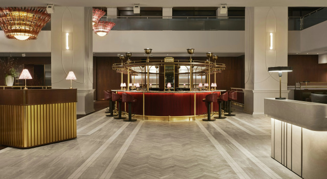 Hilton Toronto, Забронировать Отель Бизнес-отели Торонто, рядом с Church of the Holy Trinity, 4* 5*