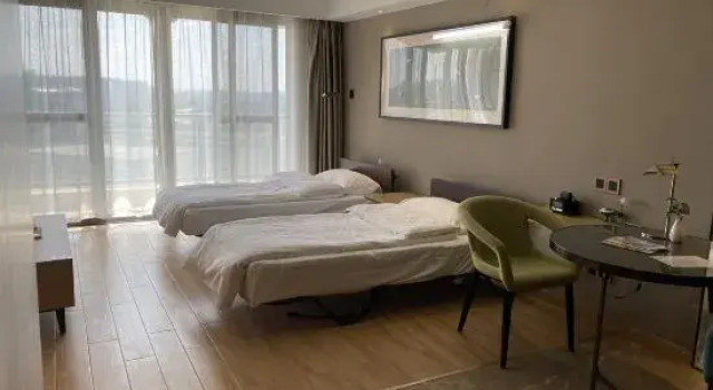 Люкс Orange Seasons International Hotel