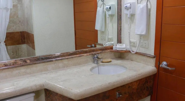 Номер Standard Plaza Pelicanos Grand Beach Resort All Inclusive