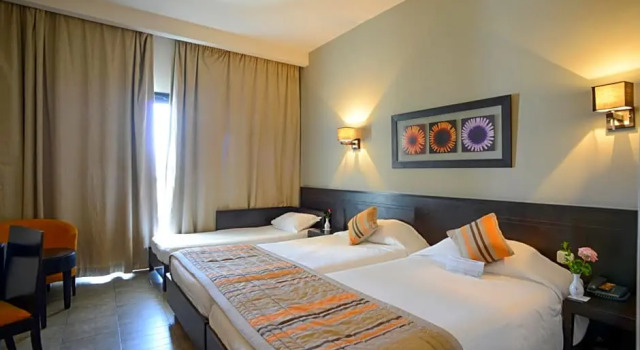 Трёхместный номер Standard Nozha Beach Resort & Spa
