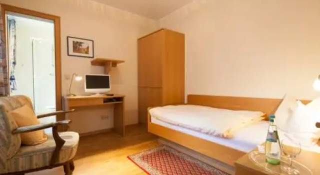 Hotel Im Wiesengrund, Забронировать Отель Зюдхайде Целле