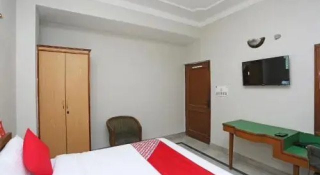 Hotel Park by OYO Rooms, Забронировать Отель Отели Панипат 3 звезды, рядом с Железнодорожная станция Панипат, 3*