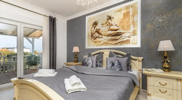 Deluxe Apartment Sandra 1200m From Beach