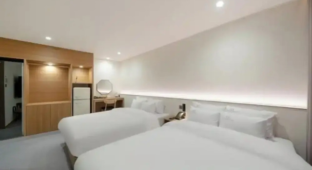 H Avenue Hotel Jeonju Terminal, Забронировать Отель Чонджу Чолла-Пукто, рядом с Парк Токчин