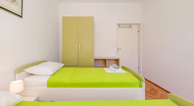 Apartments Maestral