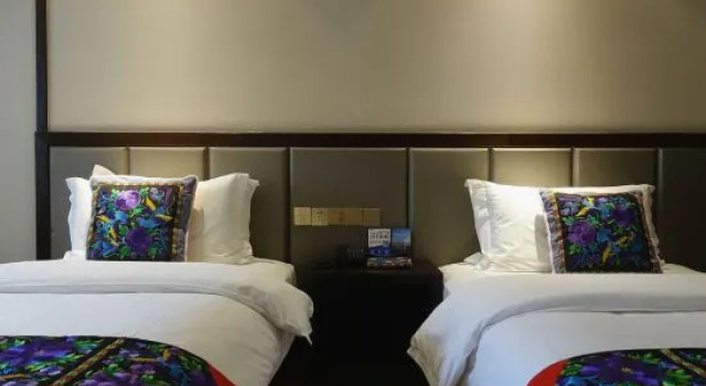 Kunming Pillowstone Woyun Boutique Hotel (Nanping Pedestrian Street Jinma Bijifang Branch), Book Boutique Hotel Kunming Yunnan, nær Kunming Hall