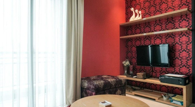 Modern 1BR Good City View Central Park Apartment By Travelio, Book Apartment Grogol Jakarta