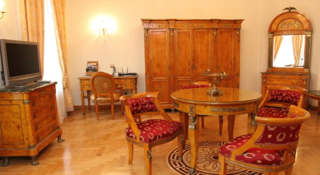 St. George Residence - All Suite Hotel DeLuxe, Забронировать Отель Отели Будапешта 5 звезд, рядом с Базар Королевского сада, 5*