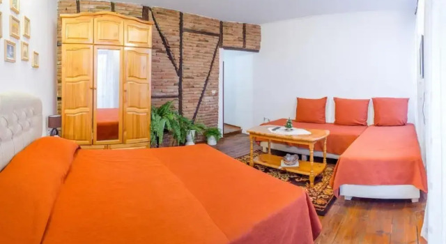 Room-charming Guest Room in Historic Vel, Забронировать Гостевой дом Велико-Тырново область Велико-Тырново