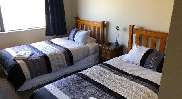 Lawrence Townhouse Accommodation 18A, Buchen Sie Hotel Hotels in Südinsel Neuseelands mit Pool, Schwimmbad
