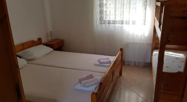 Guest House Julia, Book Hotel Stavros 