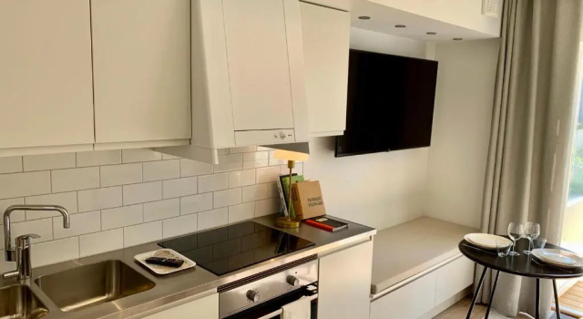 Апартаменты Easy Livin Apartment Hotel