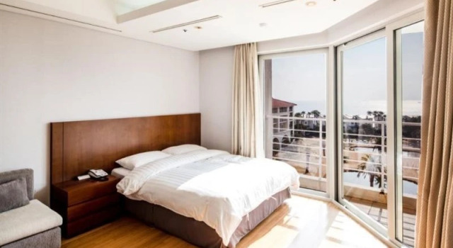 Shineville Luxury Resort, Забронировать Курортный отель Курортные отели Pyoseon, Курортный отель