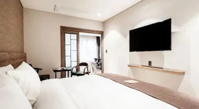 Четырёхместный люкс Intrada Icheon Hotel