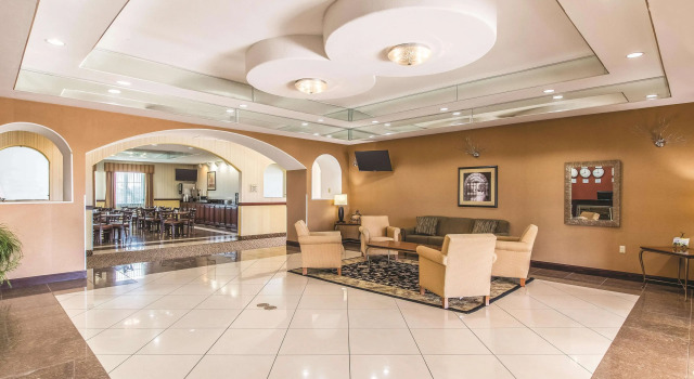 La Quinta Inn & Suites Bridgeport, Boek Hotel Bridgeport 