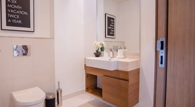 Апартаменты Luxury Aya - Impeccable 1BR Apartment with Balcony in City Walk