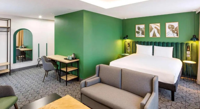 Люкс Superior ibis Styles London Seven Kings (Opening November 2020)