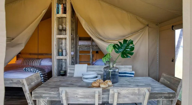 Тент с 2 комнатами Camping Gavina Creixell