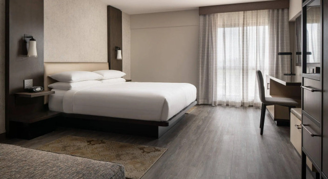 Двухместный номер Standard Marriott Riverside at the Convention Center