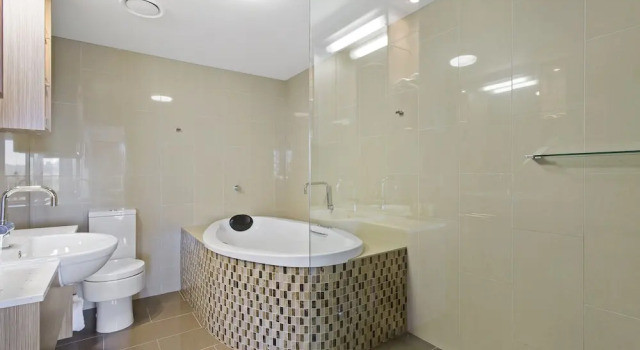 Люкс Executive CBD Luxury Accommodation