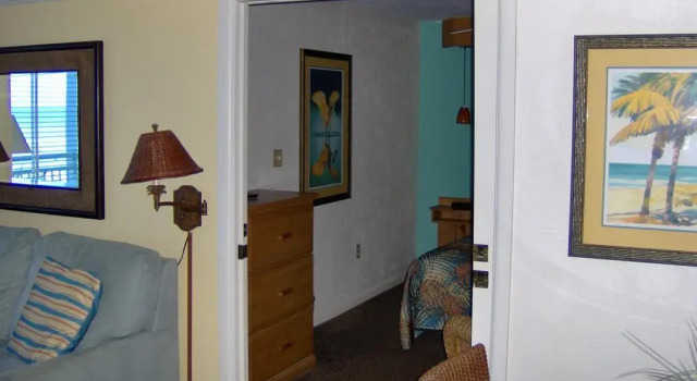 Islander Beach Resort - New Smyrna Beach, Забронировать Курортный отель Отели Нью-Смирна-Бич 3 звезды, рядом с Поле для гольфа Detwiler Park, 3*