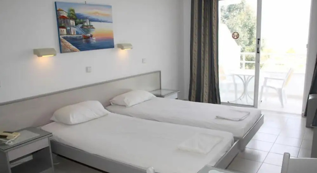 Студия с балконом Lagonas Beach Hotel