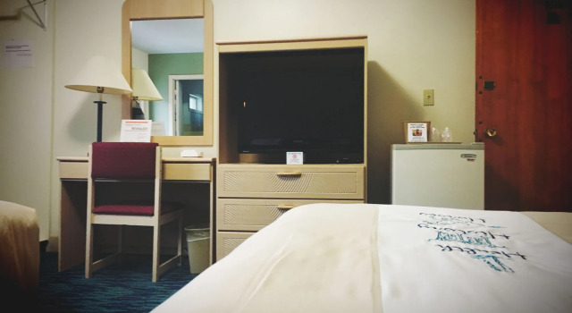Bluebird Spa City Motor Lodge, Забронировать Курортный отель Саратога-Спрингс штат Нью-Йорк, рядом с Saratoga Springs Visitor's Center