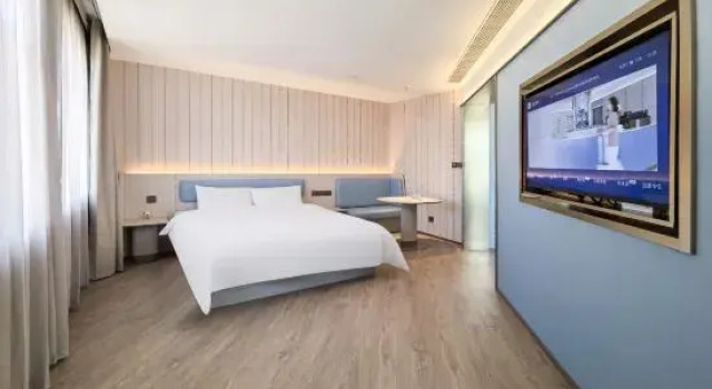 Люкс Business HanTing Hotel (Datong Lingqiu Tanghe Park)
