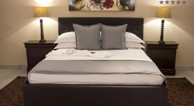 Люкс Executive Airport Gardens Boutique Hotel