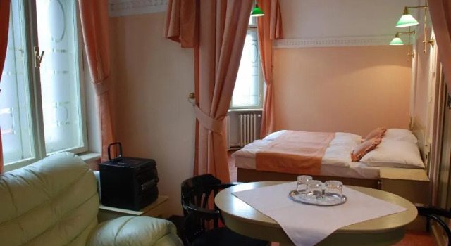 Люкс Hotel Most Slávy