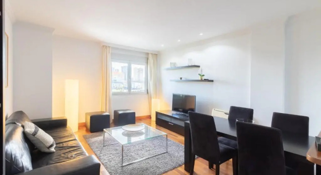Апартаменты Flatguest Ramblas Golf 6c - Parking + Pool + Gym