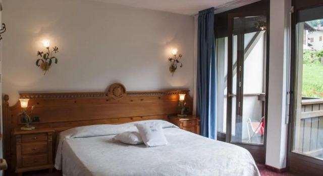 Полулюкс Hotel Castel Pietra