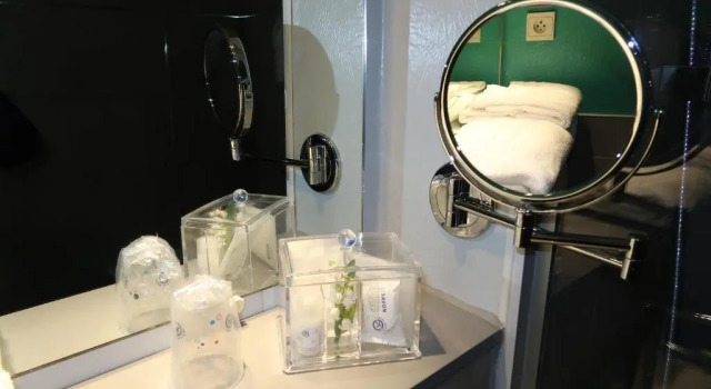 Трёхместный номер Standard greet Hotel Massieux Lyon Nord by All Accor