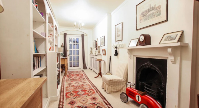 Charming & Spacious Garden Flat Close to the Clifton Triangle, Забронировать Отель Отели Бристоля 3 звезды, рядом с Бристольский университет, 3*