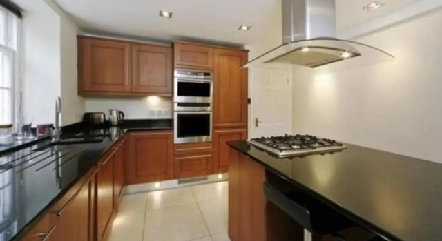 Wimbledon 2 Bedroom Apartment, Varaa Huoneisto Asunnot kohteessa Merseyside, Huoneisto