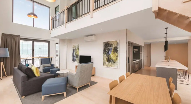 Апартаменты Premier с 3 комнатами с балконом Adina Apartment Hotel Auckland Britomart