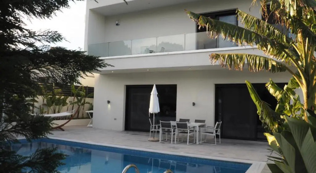 Вилла Deluxe Elia Luxury Villa