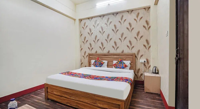 Номер Premium Fabhotel Triweni Palace