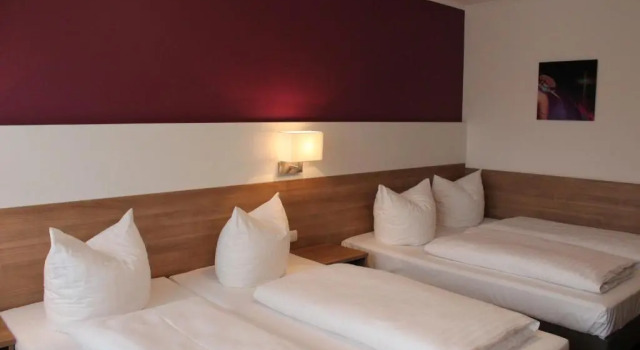 Четырёхместный номер Comfort Hotel S16