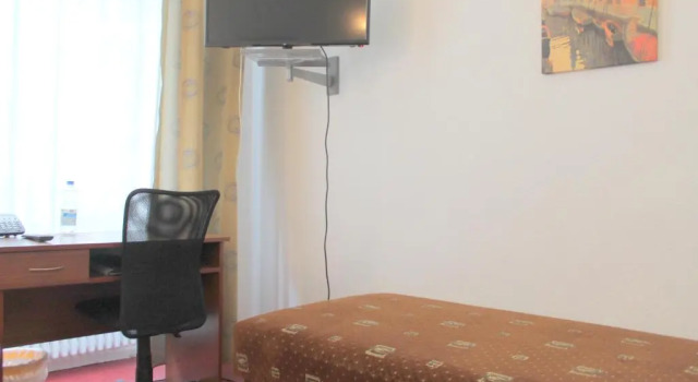 Standart üç kişilik oda Hotel Amelie Berlin