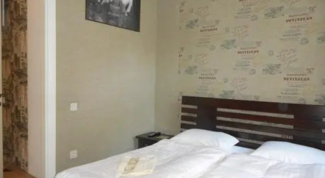Hostel Q ,15 хв до жд вокзалу, Book Hostel Hostels in Lviv, Hostel