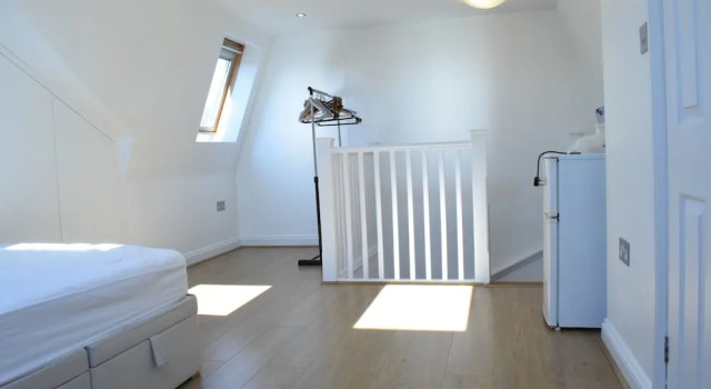 1 Bedroom Townhouse in Stratford, Забронировать Дом для отпуска Виллы Большого Лондона, Вилла