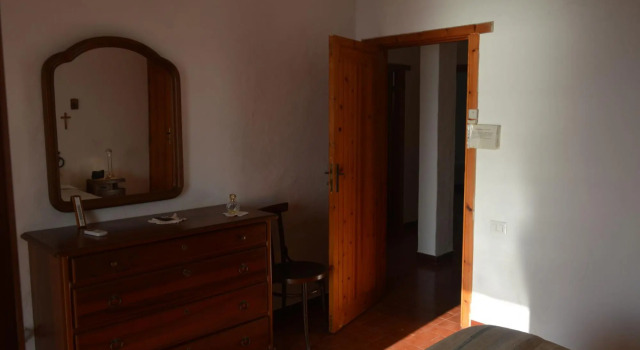 Seafront holiday home twenty meters from the western shore of Sardinia in S'archittu Beach-Casa del Giglio, 예약 호텔 Cuglieri Sardinia South