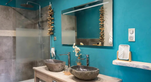 Номер Deluxe LE MAS DES COLOMBES Chambres dhôtes B&B & SPA