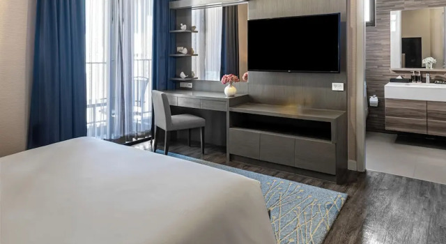 Люкс Deluxe с 2 комнатами Metropolis Suites Bangkok, Tapestry Collection by Hilton