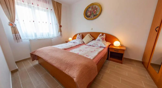 Апартаменты c 1 комнатой с видом на сад Apartments Anita