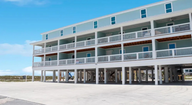 Pelican Roost E