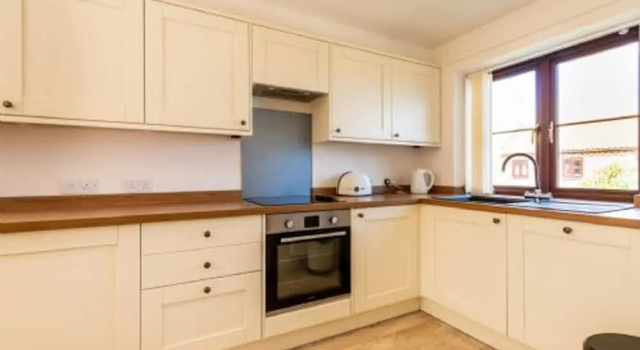 Host Stay Tystie Cottage, Varaa Lomakoti Mökit kohteessa Merseyside, Mökki
