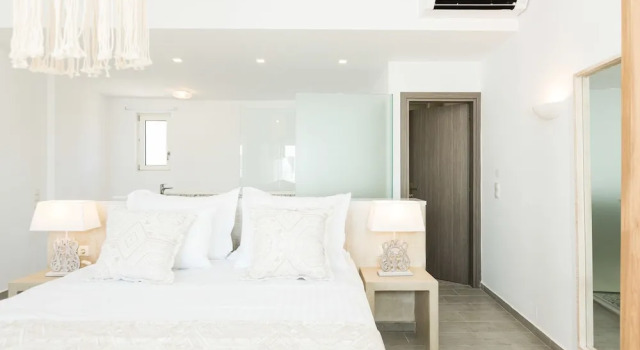 Номер Standard Дуплекс с красивым видом из окна Cyano Hotel