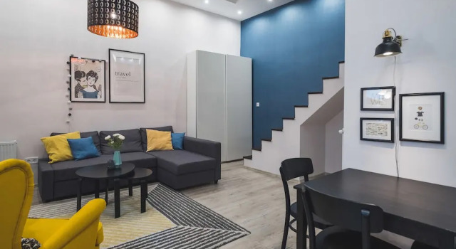 Апартаменты CozyYellowCube Apartment